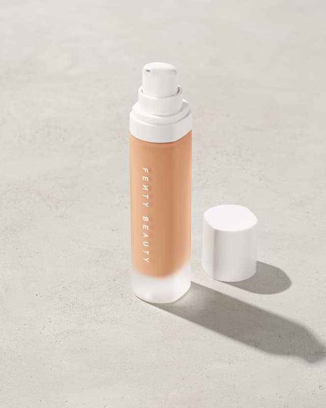 Fenty Beauty Pro Filt'r Soft Matte Foundation — 260